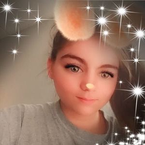 Meet your Posher, Alyssa